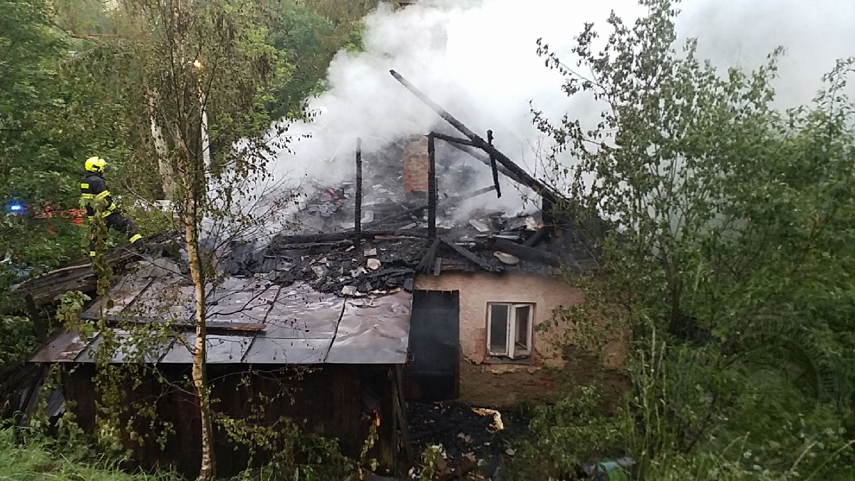 požár RD ČVoda13-6-2020.jpg