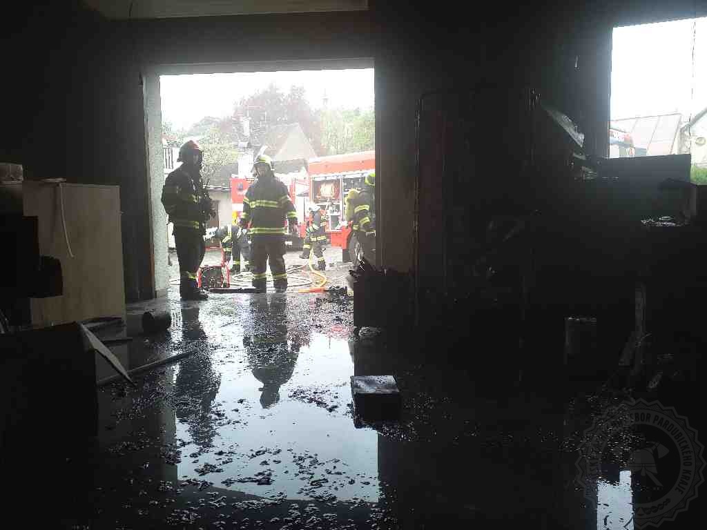 požár dílny Žamberk1.jpg