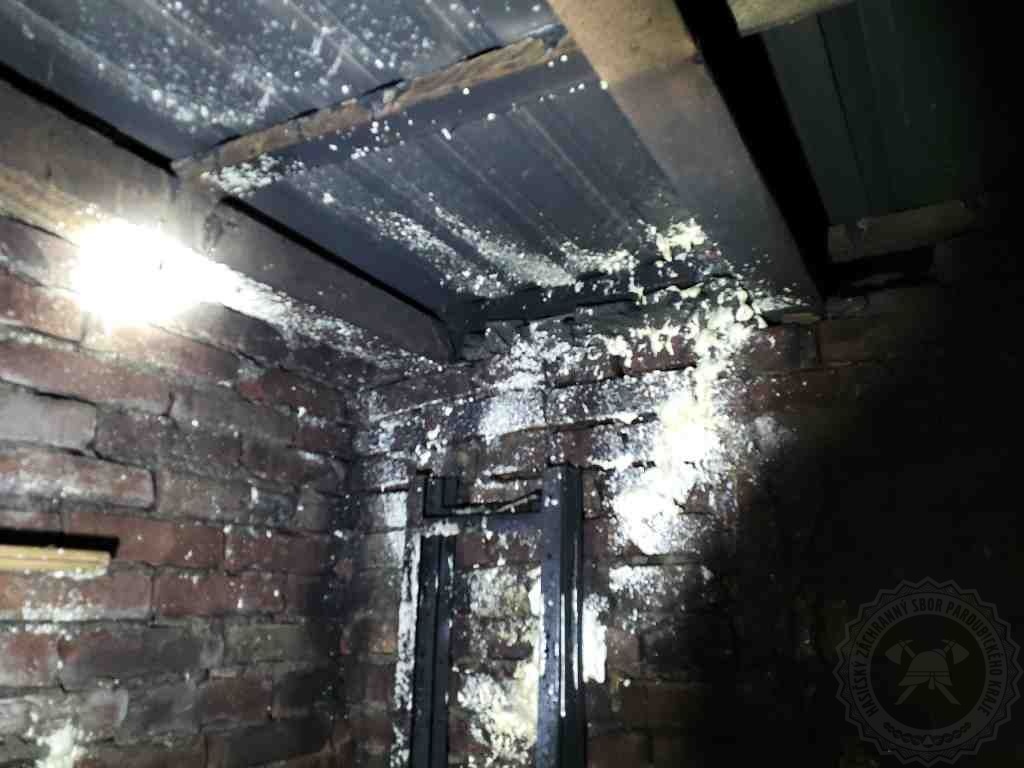 požár dílny2 4.11.2021.jpg