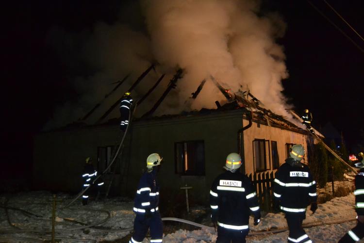 požár domu