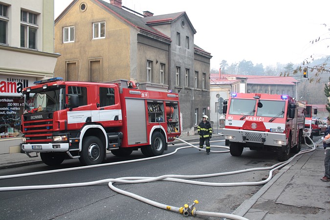 požár domu Děčín10.JPG