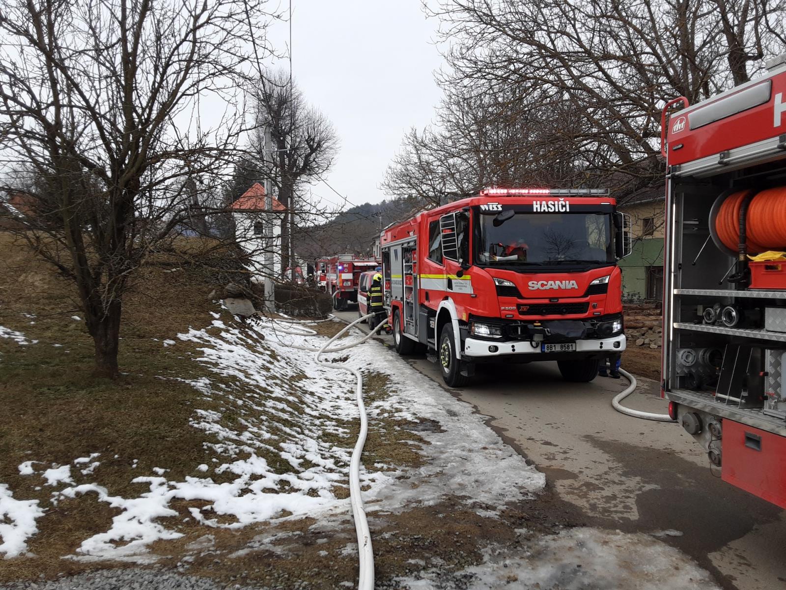 požár garáže (3).jpg