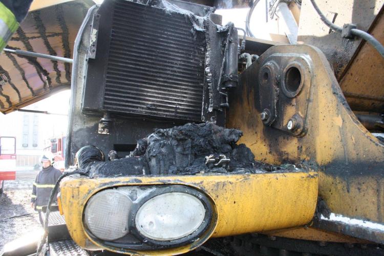 požár nakladače2.jpg