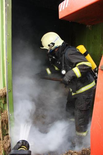 požár slámy 2.jpg