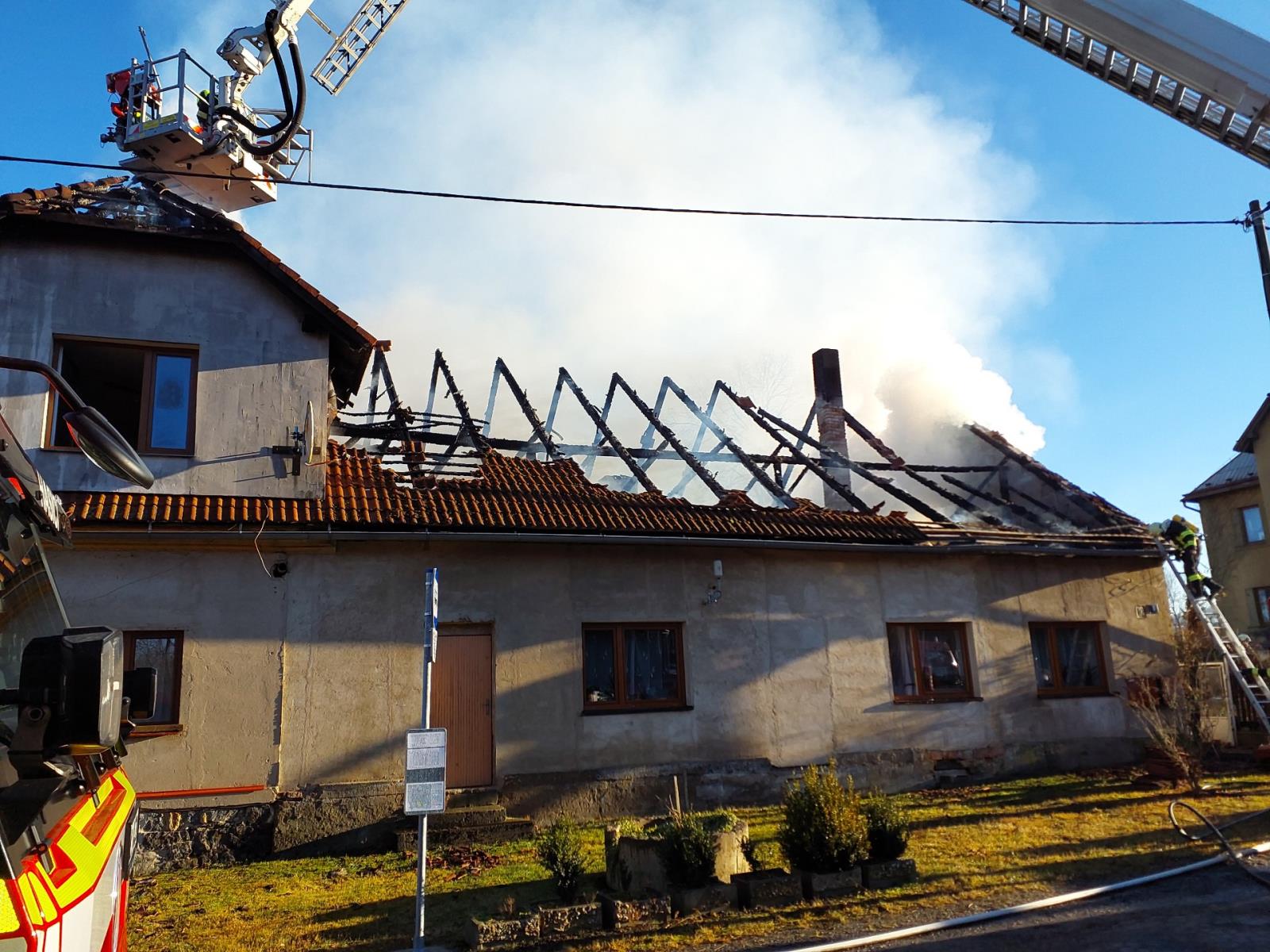 pozar strechy III..jpeg