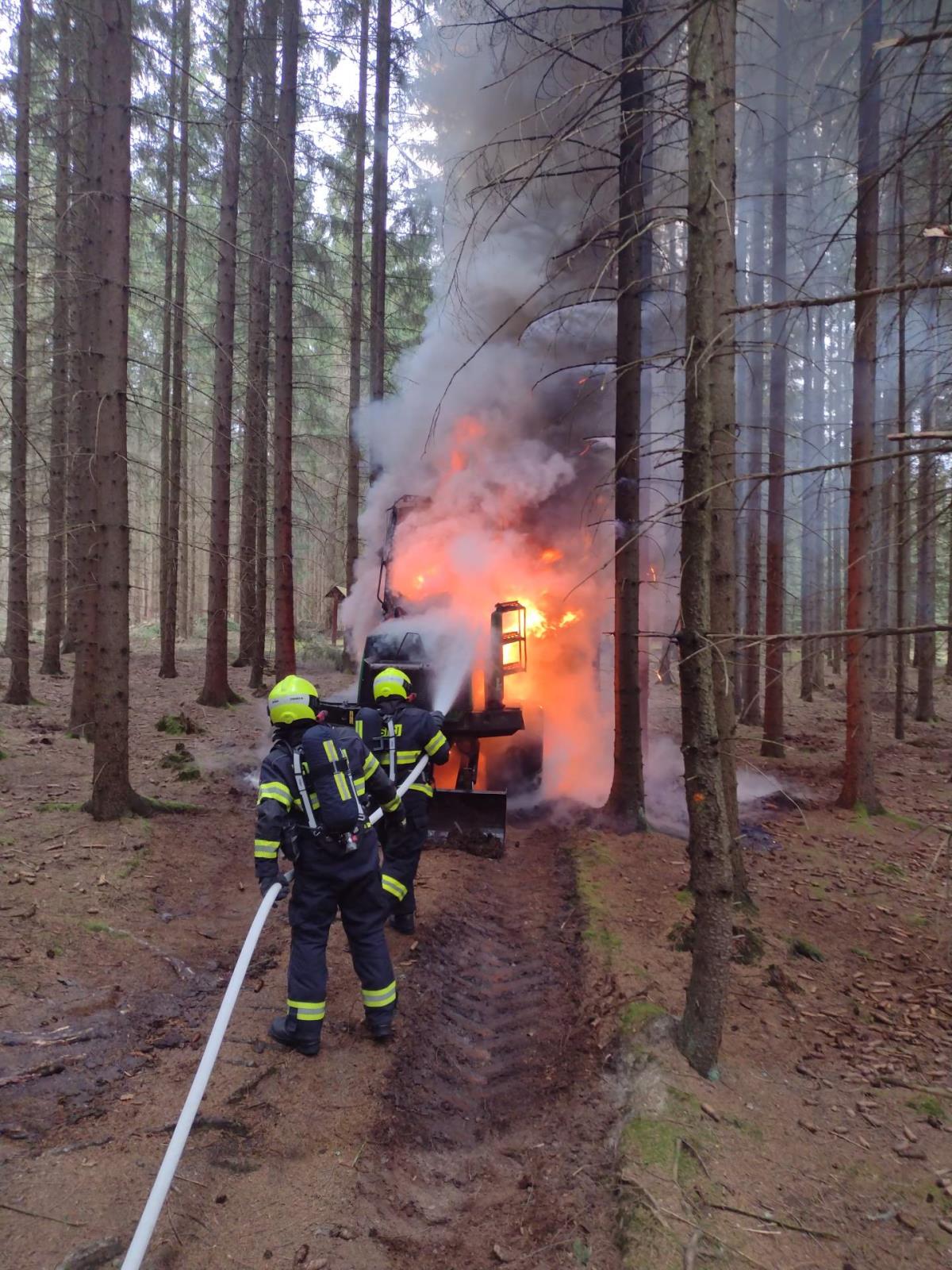 požár stroje2.jpeg