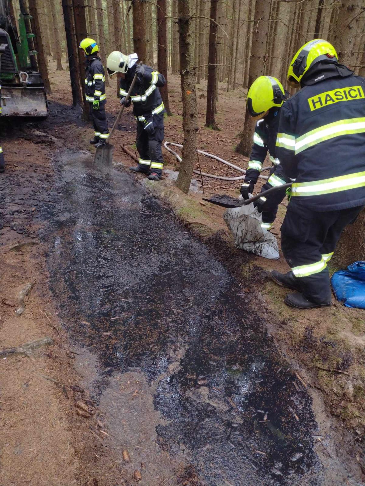 požár stroje5.jpeg