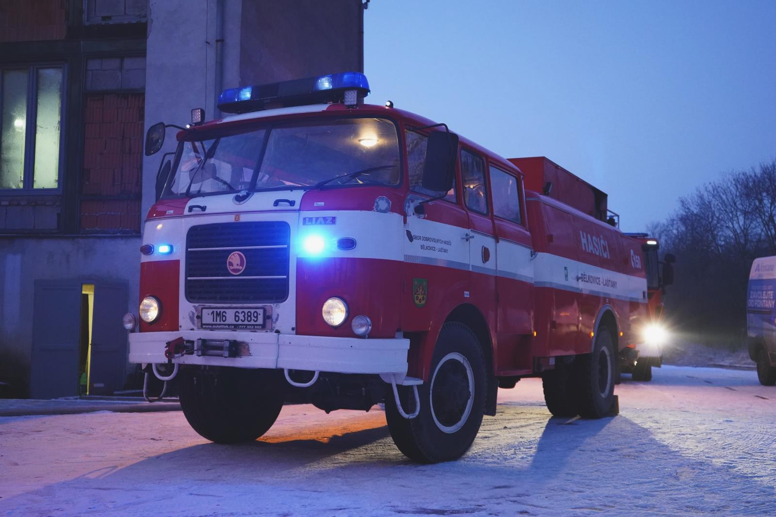pozar v zasobniku pilin Belkovice-Lastany