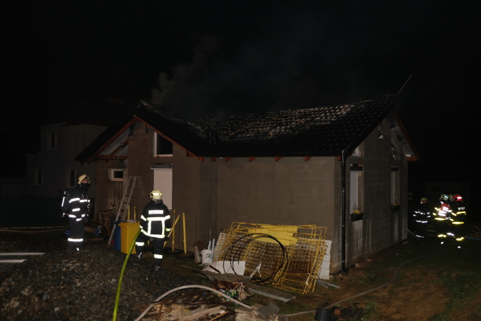 pozarRDstrechaBobrovniky (1 OP).JPG