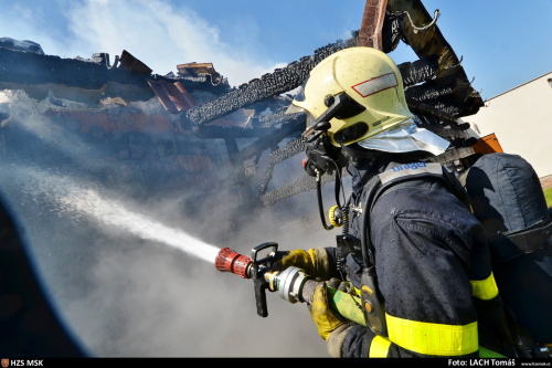 pozarRDstrechaNovaBela (3).JPG