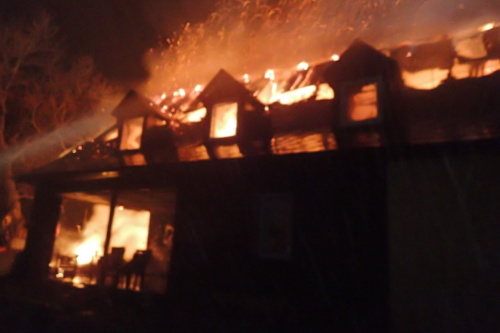 pozarRDstrechapodkroviKarlovice (3).JPG