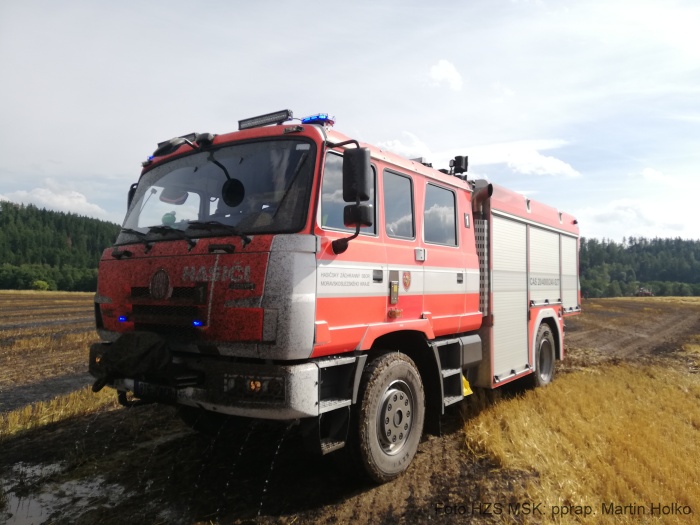 pozarkombajnpoleRudnapodPr (12).jpg