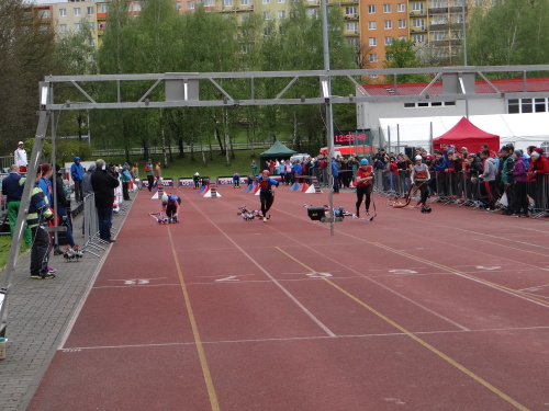 pozarnisportakademickeMCR_Ostrava_100zeny (11).JPG