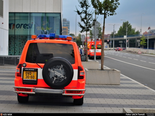 pozarpeugeotgarazNovakarolinaOstrava (7).JPG