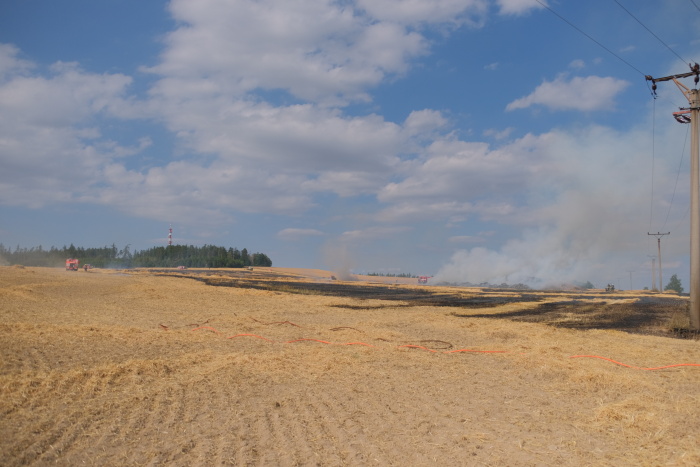 pozarpoleHlubocec (11).JPG