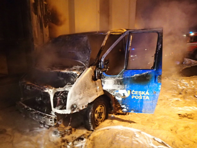 pozarpostaautoKarvina (4).JPG