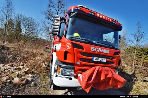 pozartravaodpadOVHrusov (10).jpg