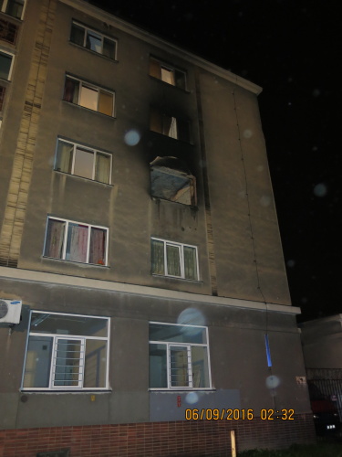pozarubytovnaevakuaceOstrava (5).JPG