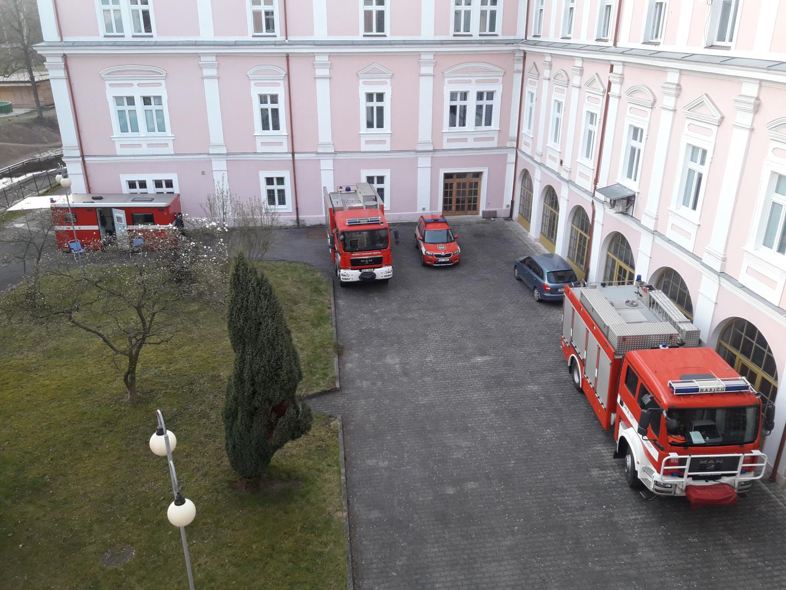 provizorní prostory výjezdové jednotky Semily