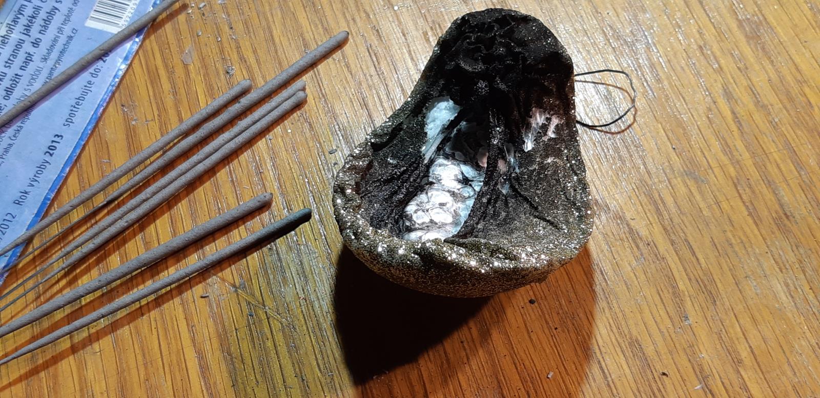 prskavky a požár vánstromku2020 (5).jpg