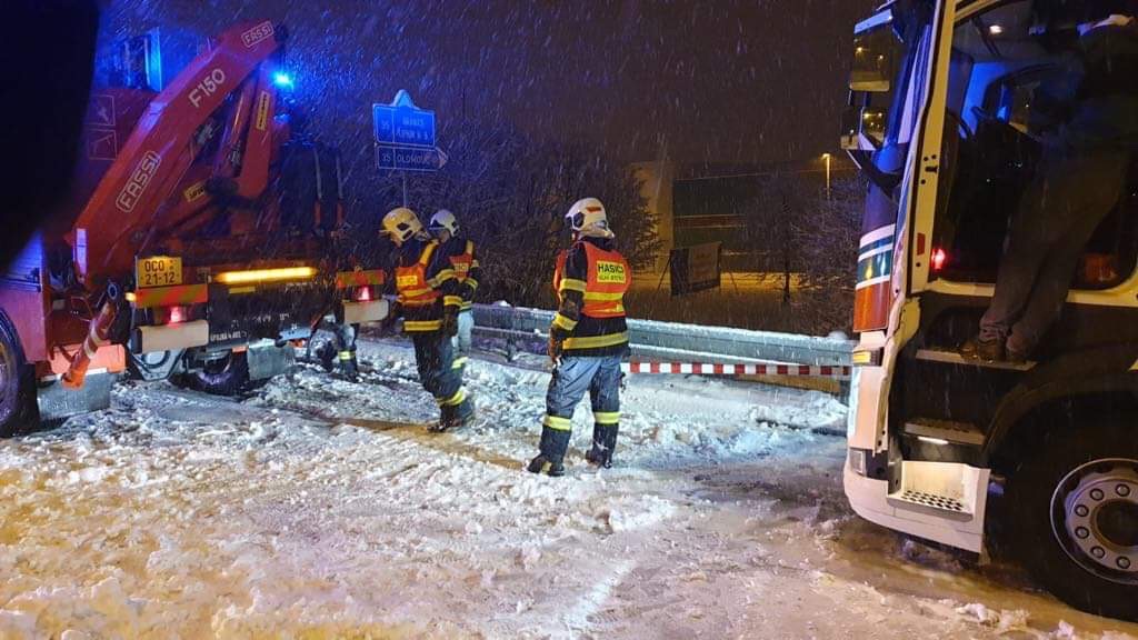 situace po vydatnem snezeni v OLK