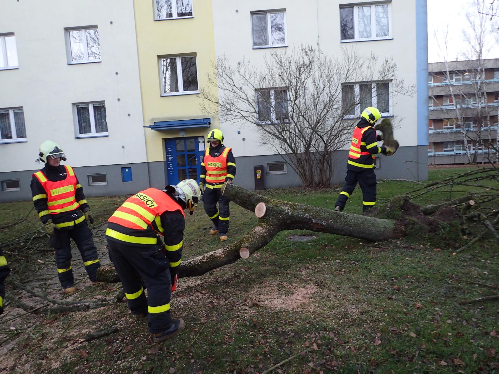 stromautoVolgogradskaOstrava (2).JPG