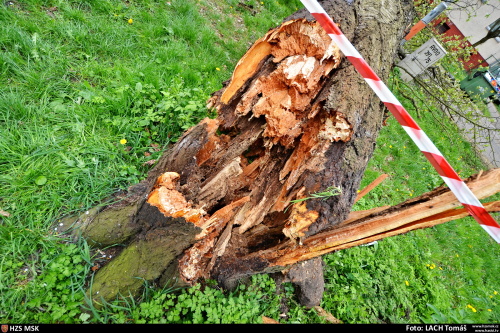 tresenpadelektrinasloupOstrava (2).JPG