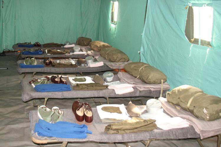 Ubytovací prostory základny pro evakuované