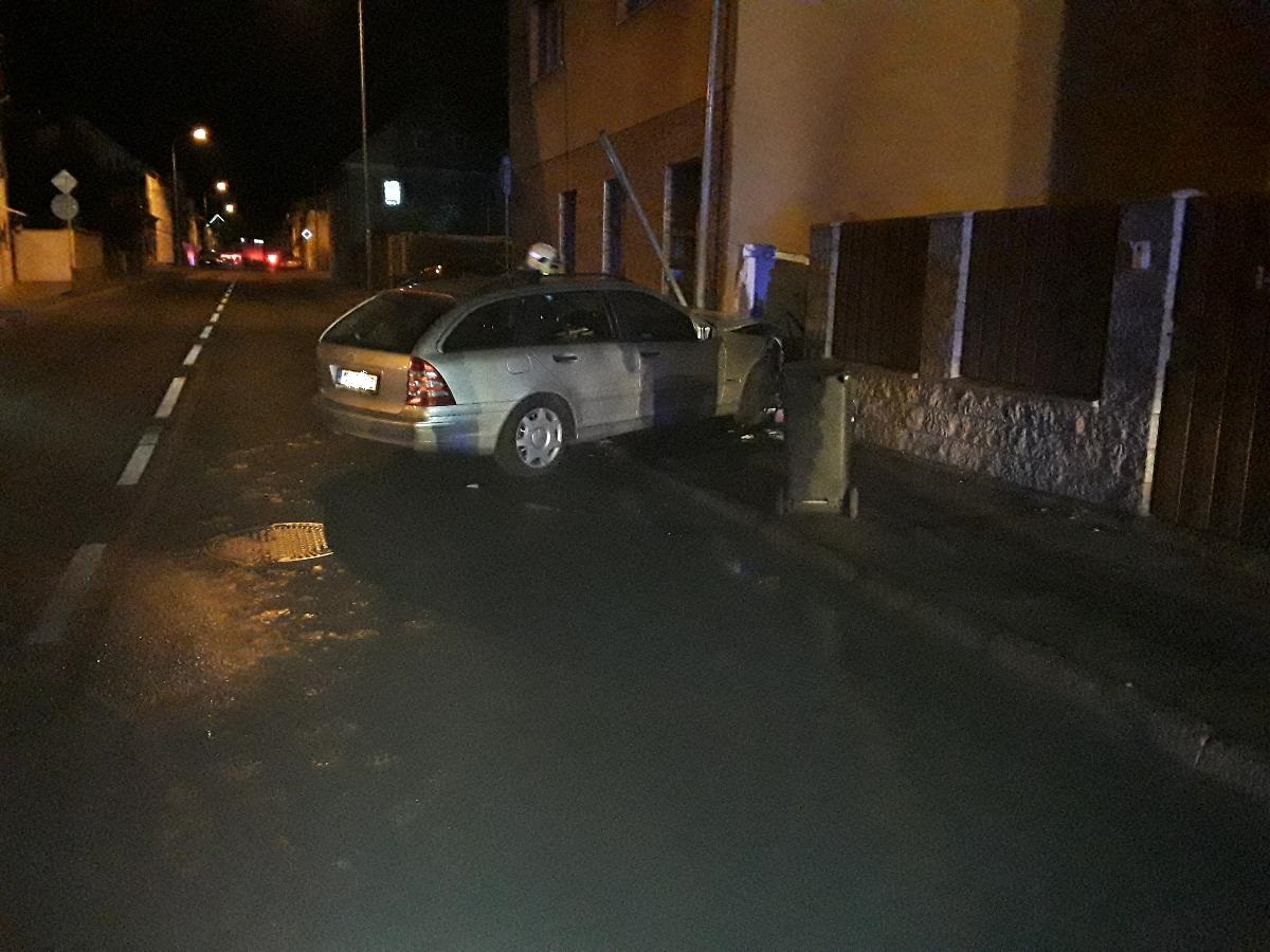 únik plynu v důsledku dopravní nehody