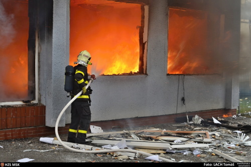 vybuchpozarcelniuradPaskov_Lach (1).JPG