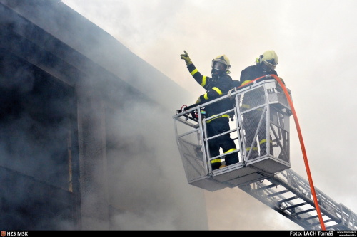 vybuchpozarcelniuradPaskov_Lach (12).JPG