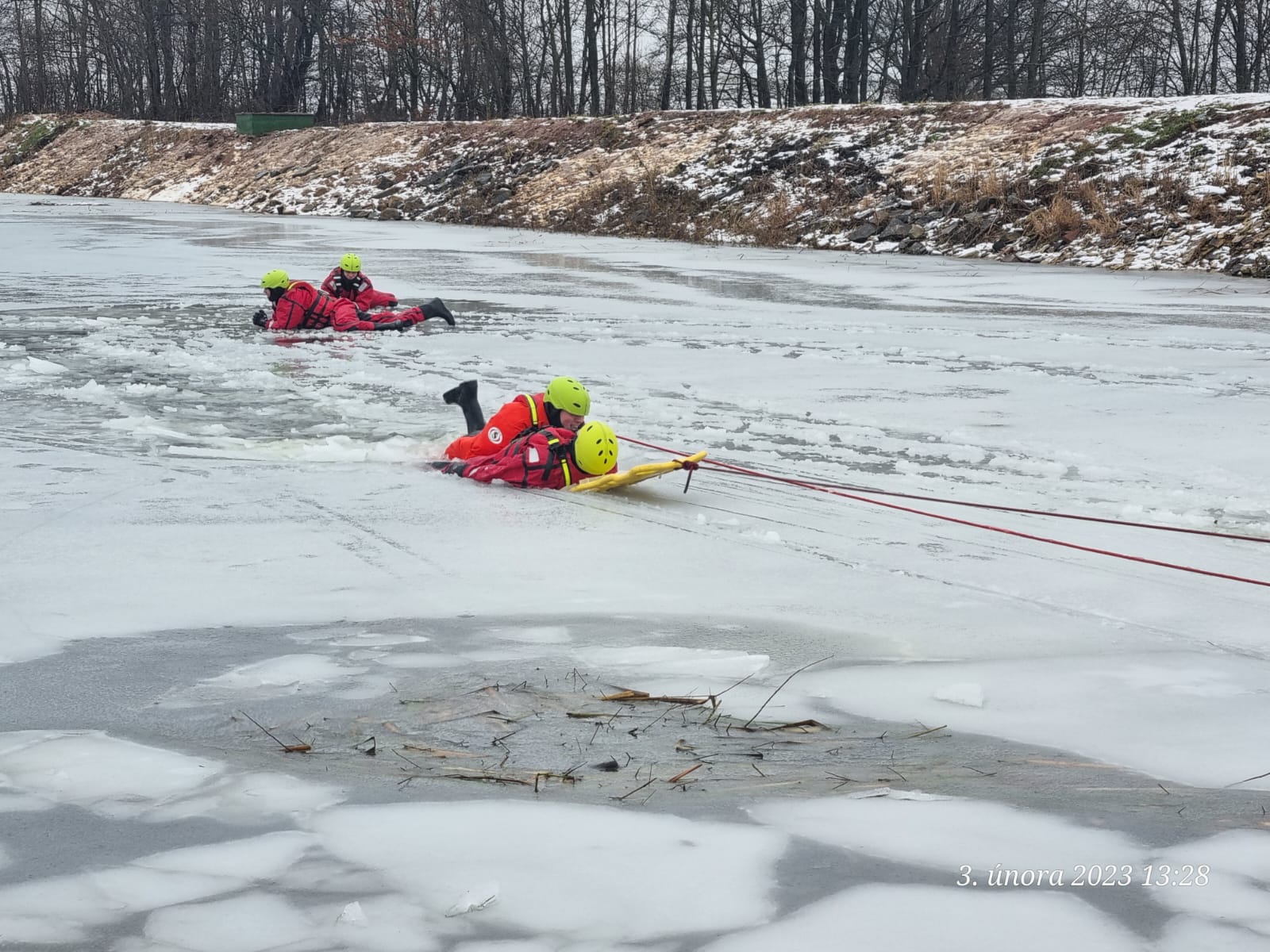 výcvik na ledové ploše (10).jpg
