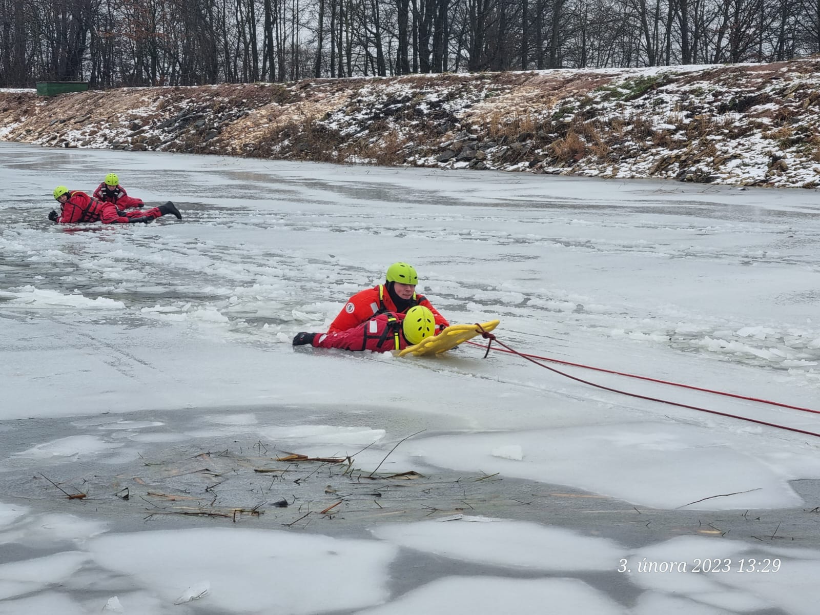 výcvik na ledové ploše (5).jpg