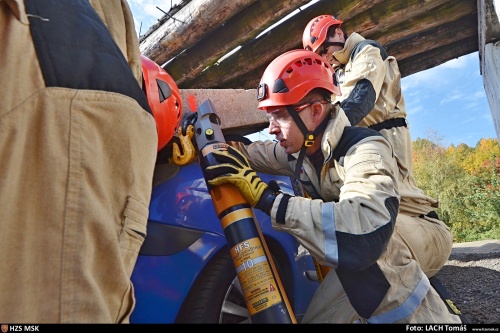 vycviksutinyDirect_Ostrava_Libros (4).jpg