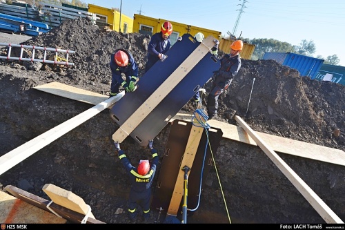 vycviksutinyDirect_Ostrava_Libros (8).jpg