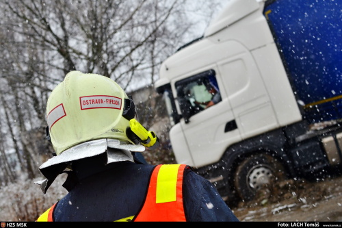 vyprostenibahnoPLkamionOstrava (3).JPG