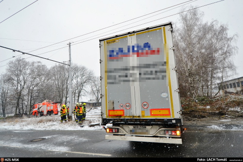 vyprostenibahnoPLkamionOstrava (4).JPG