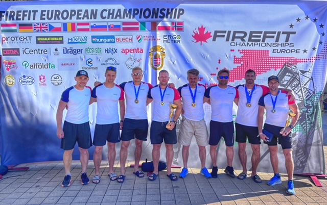 Naši hasiči reprezentují Českou republiku na Mistrovství Evropy ve FireFit Challenge v maďarském Szolnoku.