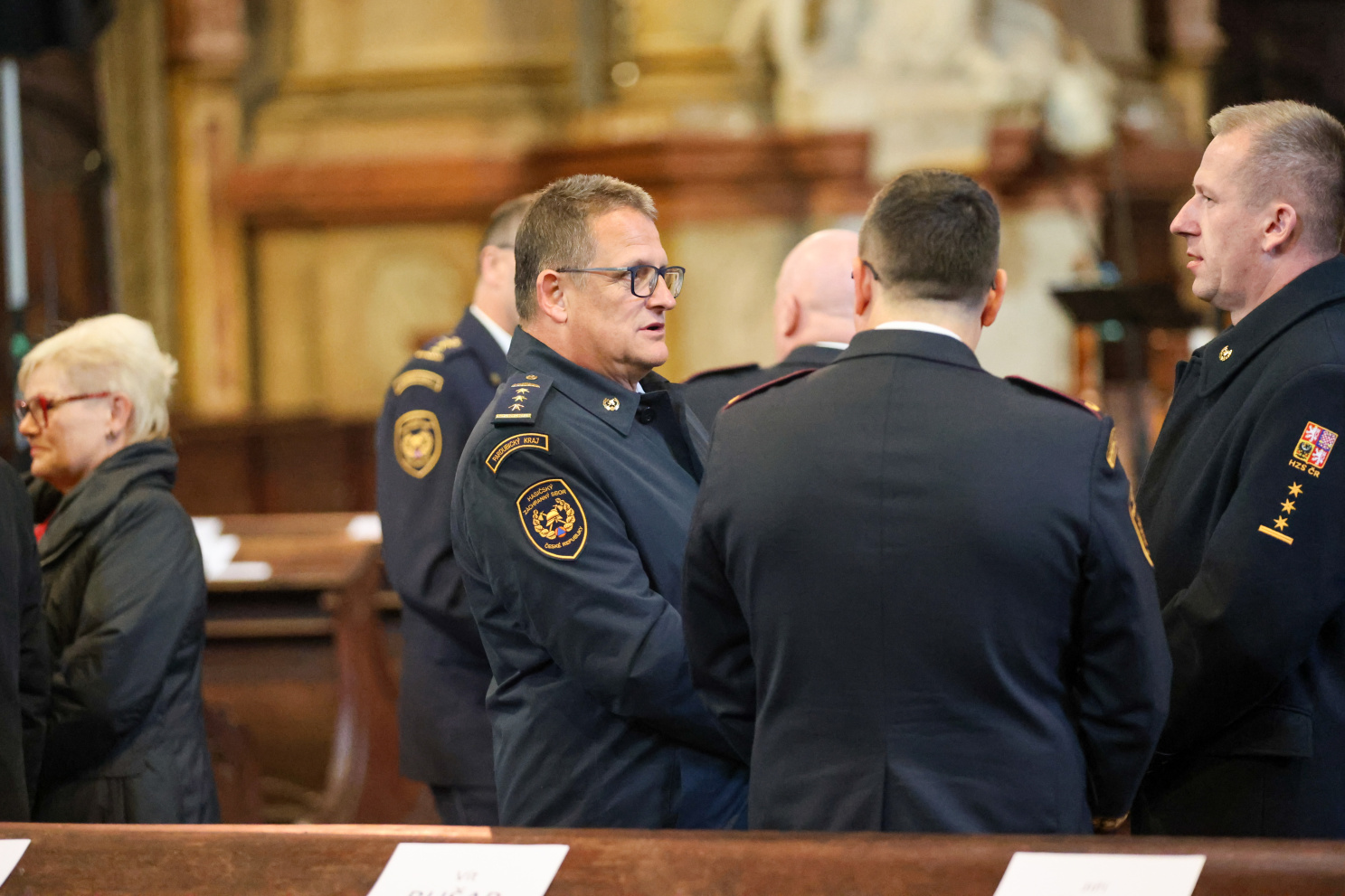 Hosté Podzimního hasičského koncertu si užívají hudební zážitek se souborem Hradišťan a Jiřím Pavlicou
