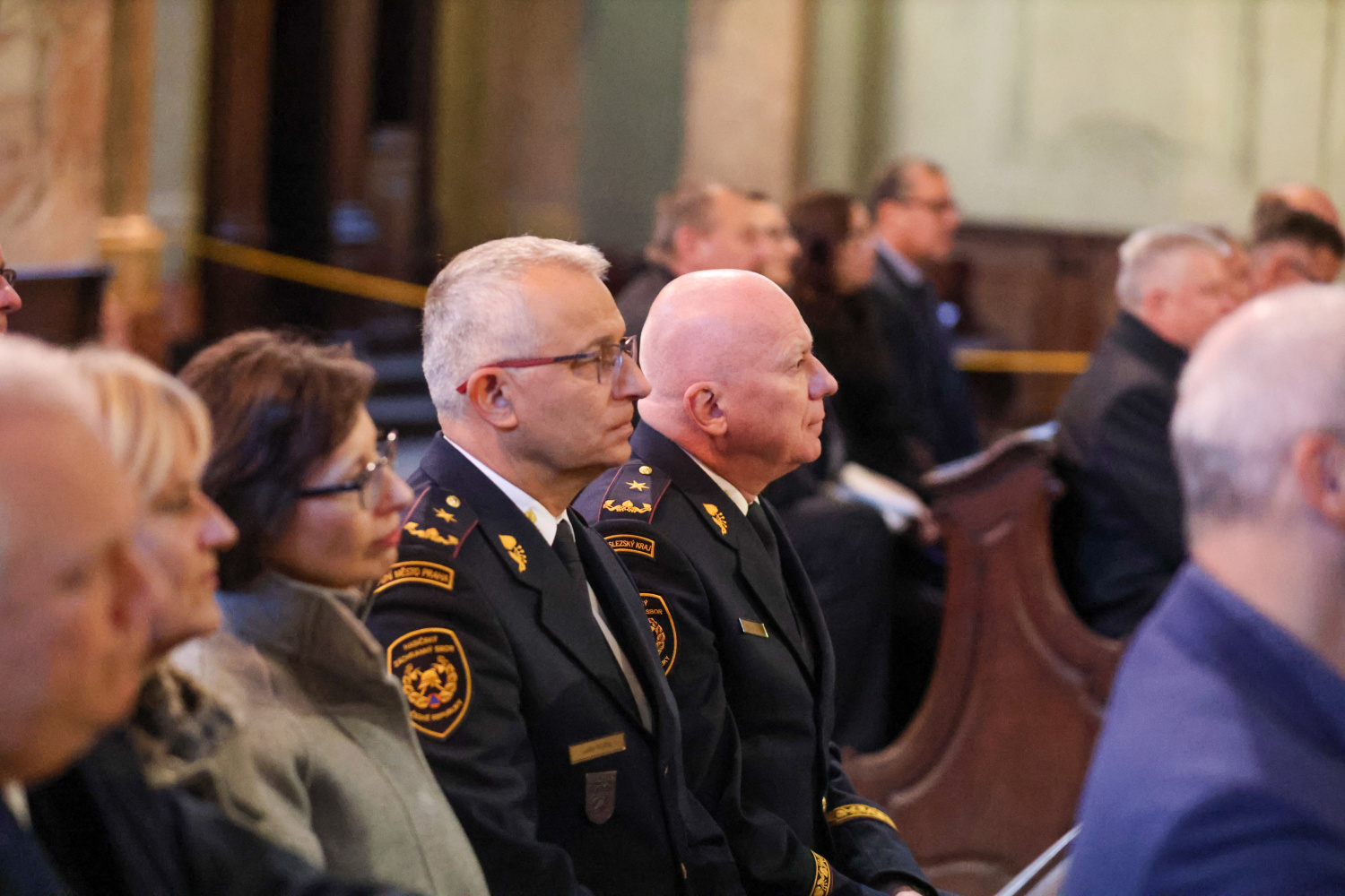 Hosté Podzimního hasičského koncertu si užívají hudební zážitek se souborem Hradišťan a Jiřím Pavlicou