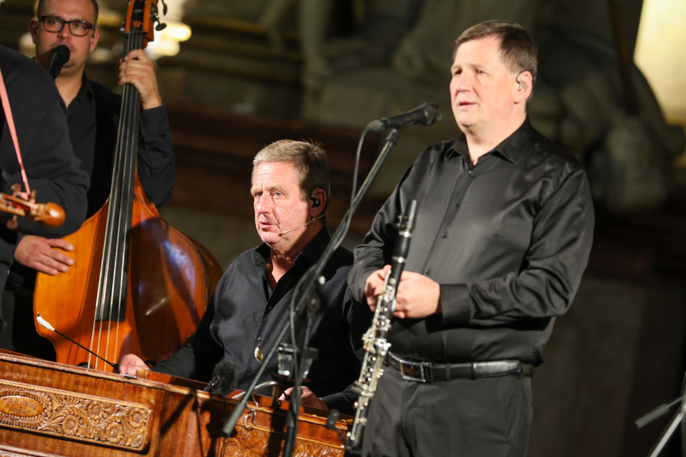 Hosté Podzimního hasičského koncertu si užívají hudební zážitek se souborem Hradišťan a Jiřím Pavlicou