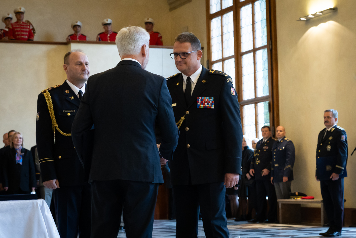Prezident České republiky jmenoval ředitele HZS Pardubického kraje plk. Aleše Černohorského do generálské hodnosti