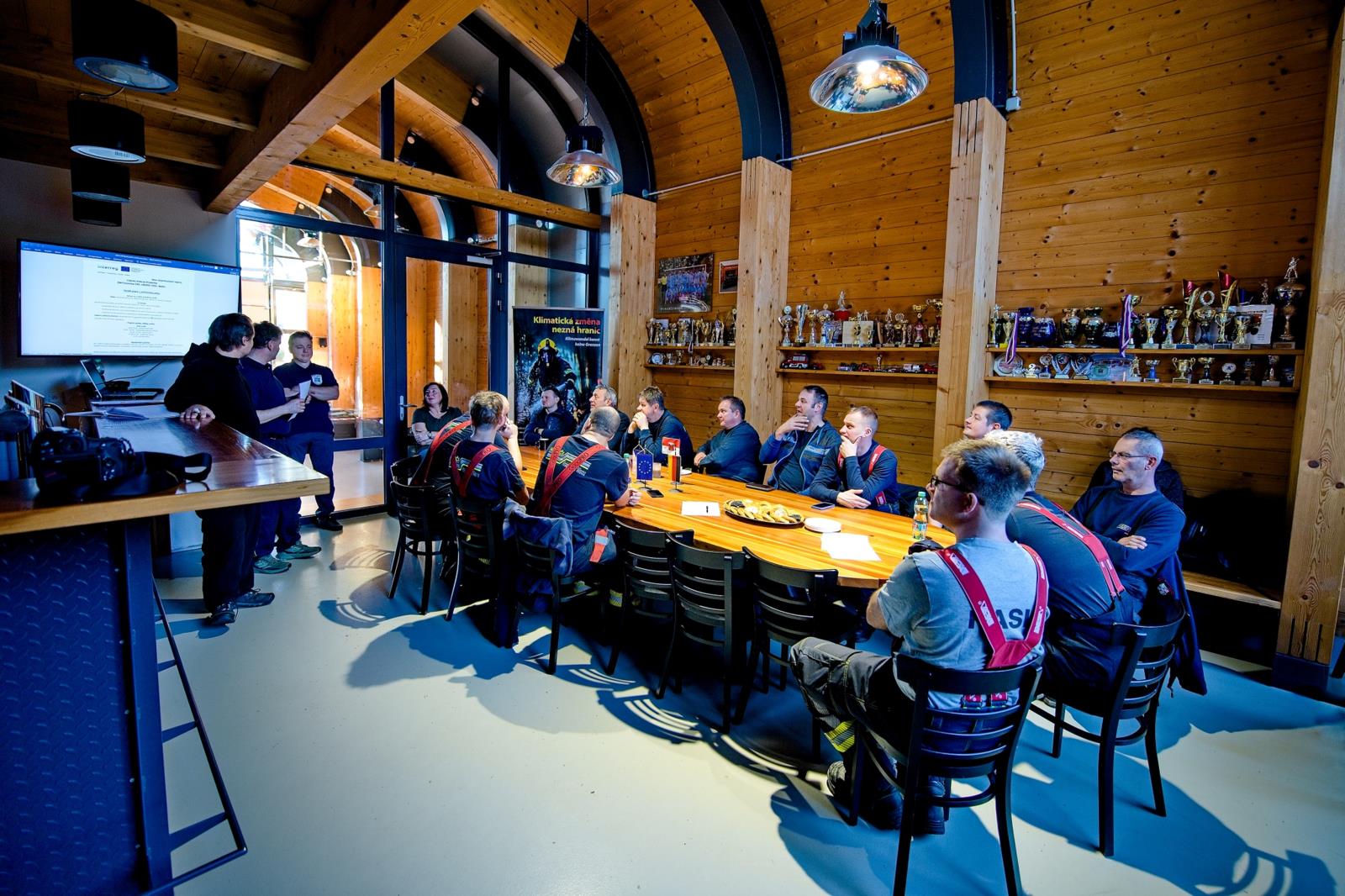 Spolupráce dvou česko-saských projektů_Společné výcviky – hasební práce a práce s motorovou pilou_9.jpg