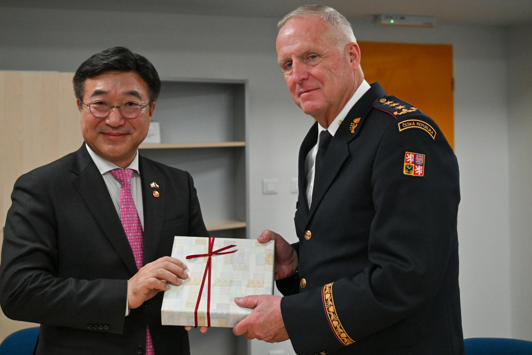 Ministr vnitra Korejské republiky pan Yun Ho Jung se setkal v rámci CZ-KR fóra s vrcholnými představiteli HZS ČR