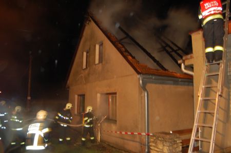 požár rodinného domu ve Džbánově