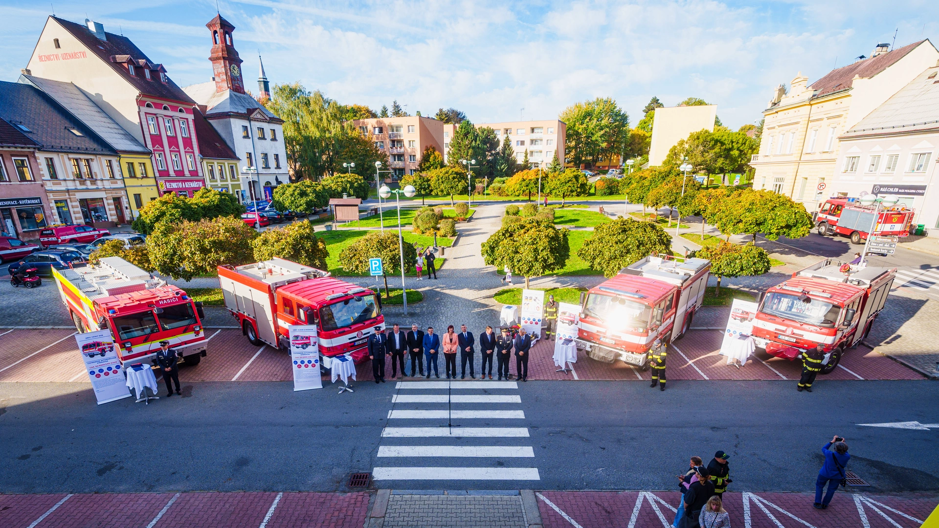 HZS Libereckého kraje předal dobrovolným hasičům zásahovou techniku