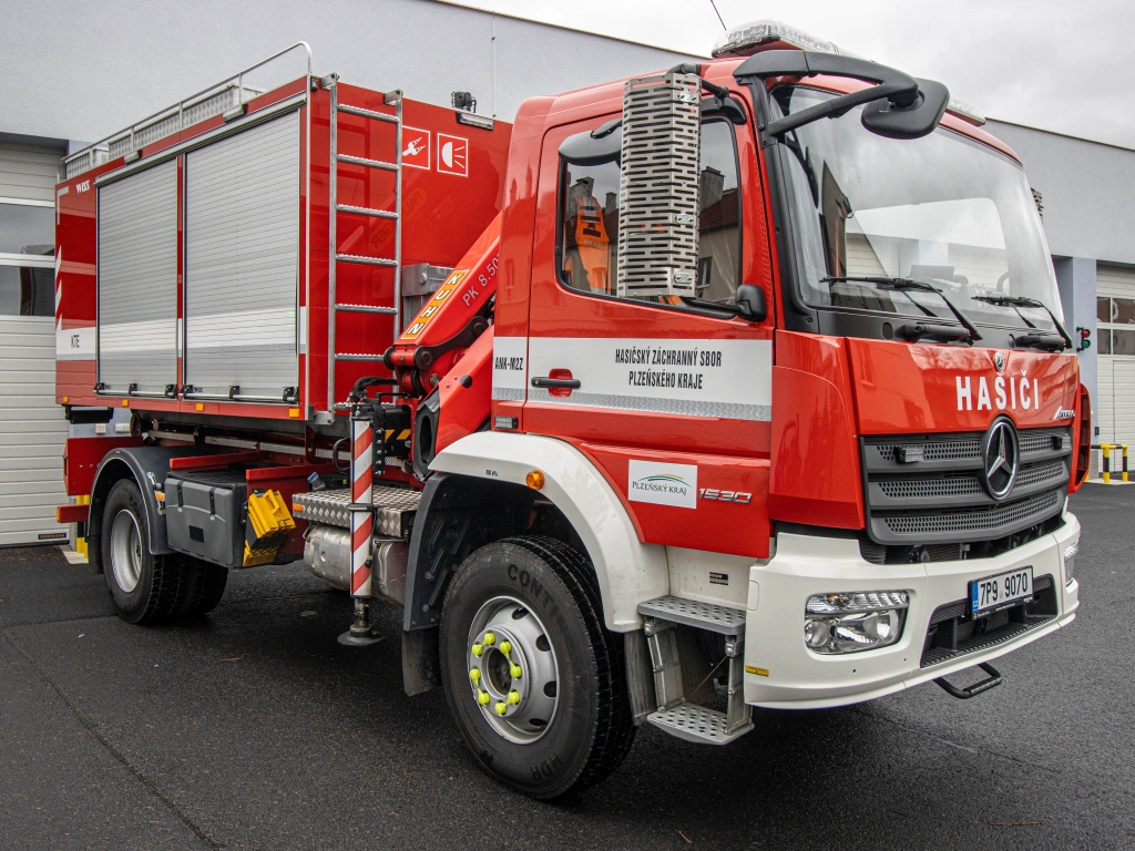 ANK ATEGO I, kontejnerový automobil + KTE kontejner technický