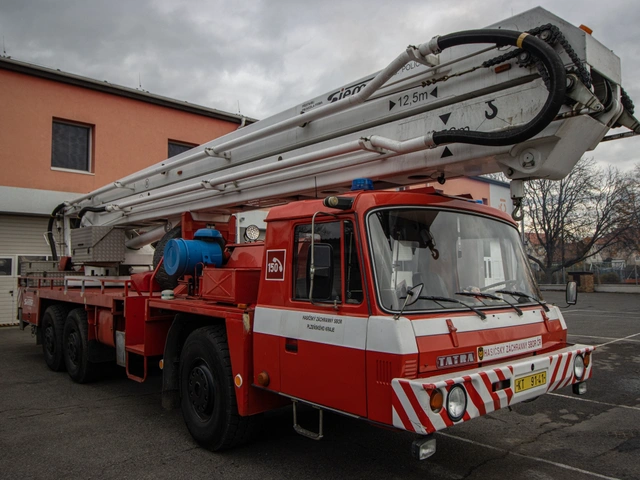 AP27 Tatra 815