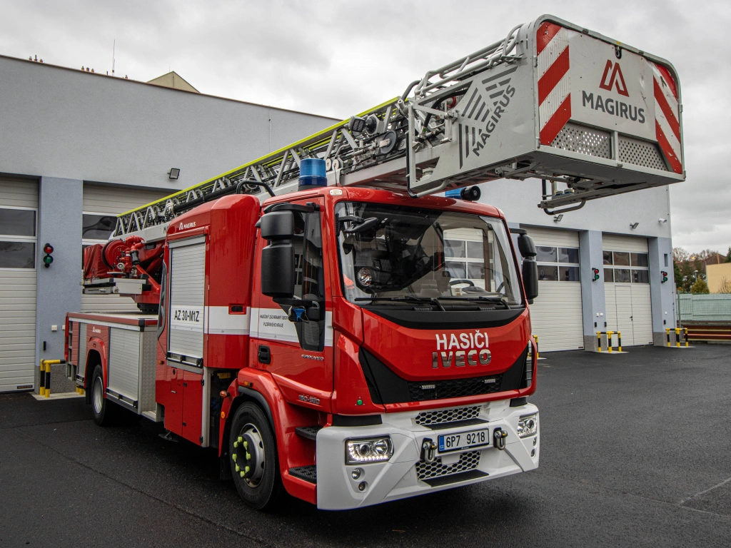 AZ 30 Iveco Magirus, automobilový žebřík do 30 m