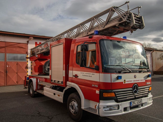 AZ 30 M1Z MERCEDES BENZ ATEGO
